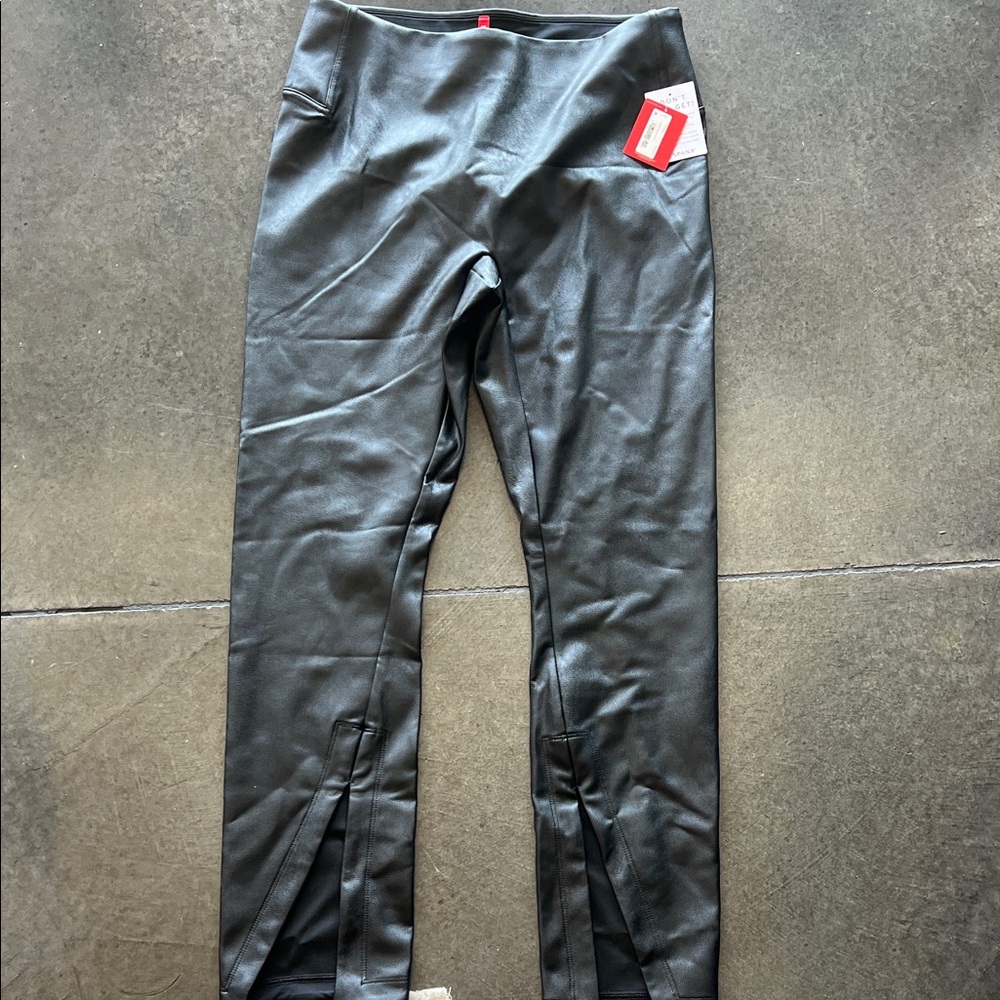 Womens Spanx size Large Petite Black Leggings